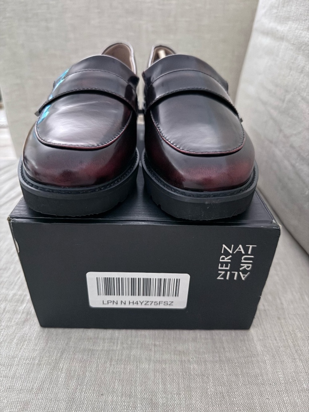 Naturalizer Adiline/Adaline NEW WITH BOX Cranberry Leather Lug Sole Loafers 7.5M